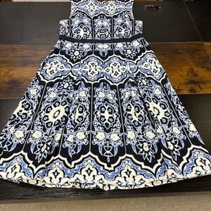 Talbots Sleeveless Fit Flare Dress Blue White Medallion Print Size 6